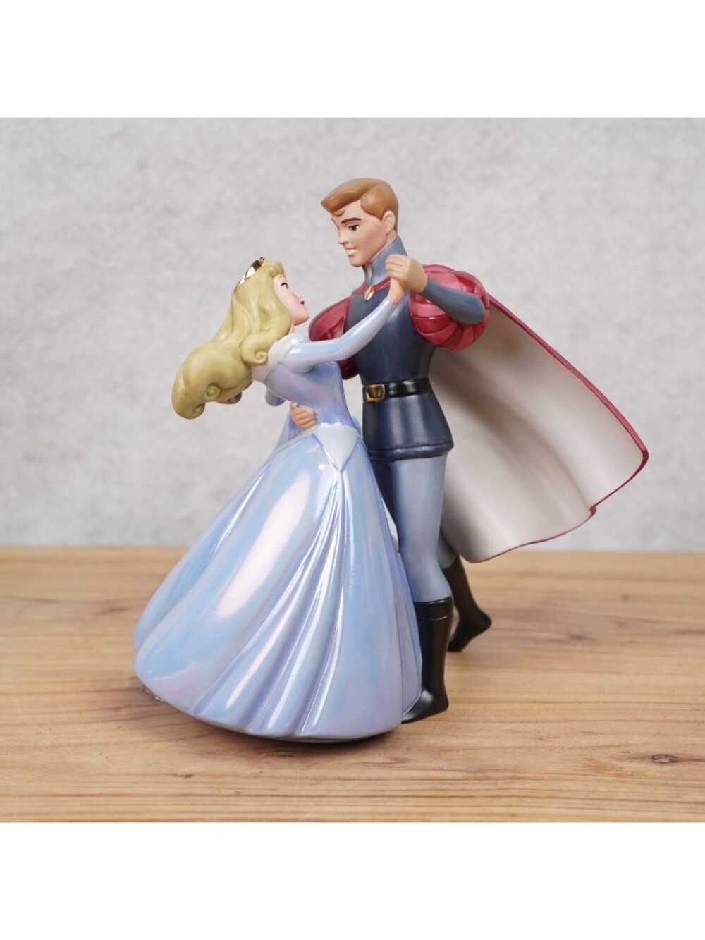 WDCC Disney Classic Sleeping Beauty A Dance In The Clouds W/ Ceitificate No Box